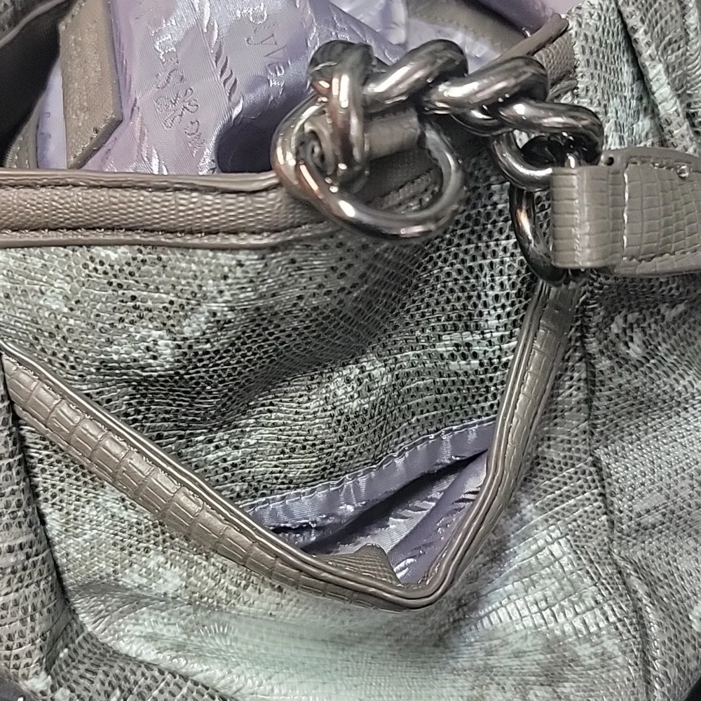 Simply Vera Light mint with grey purse. - Picture 4 of 11